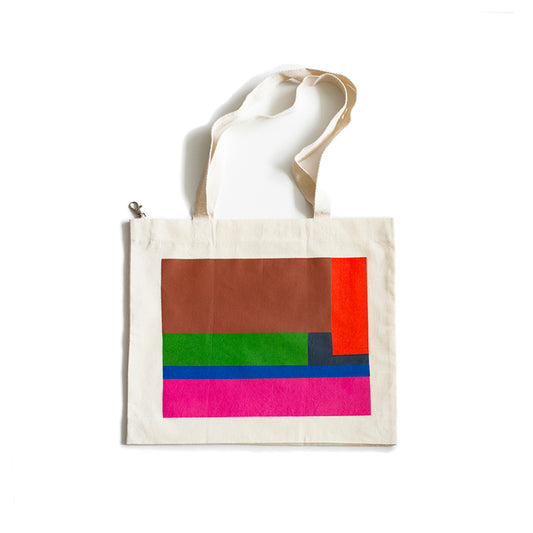 Bolso de tela, cómodo, versátil y atemporal. Estampación en serigrafía de la artista María Elisa Carmona. Unisex.