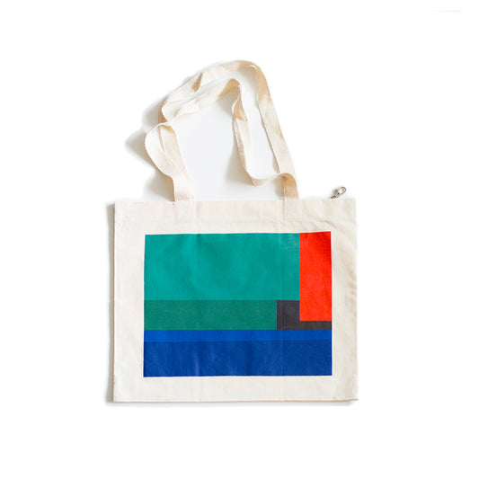 Bolso de tela, cómodo, versátil y atemporal. Estampación en serigrafía de la artista María Elisa Carmona. Unisex.
