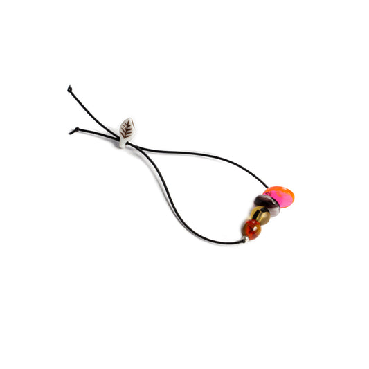 Pulsera multicolor elástica, ajustable, liviana, cómoda, versátil y atemporal. Diseño conceptual latinoamericano. Escala micro.
