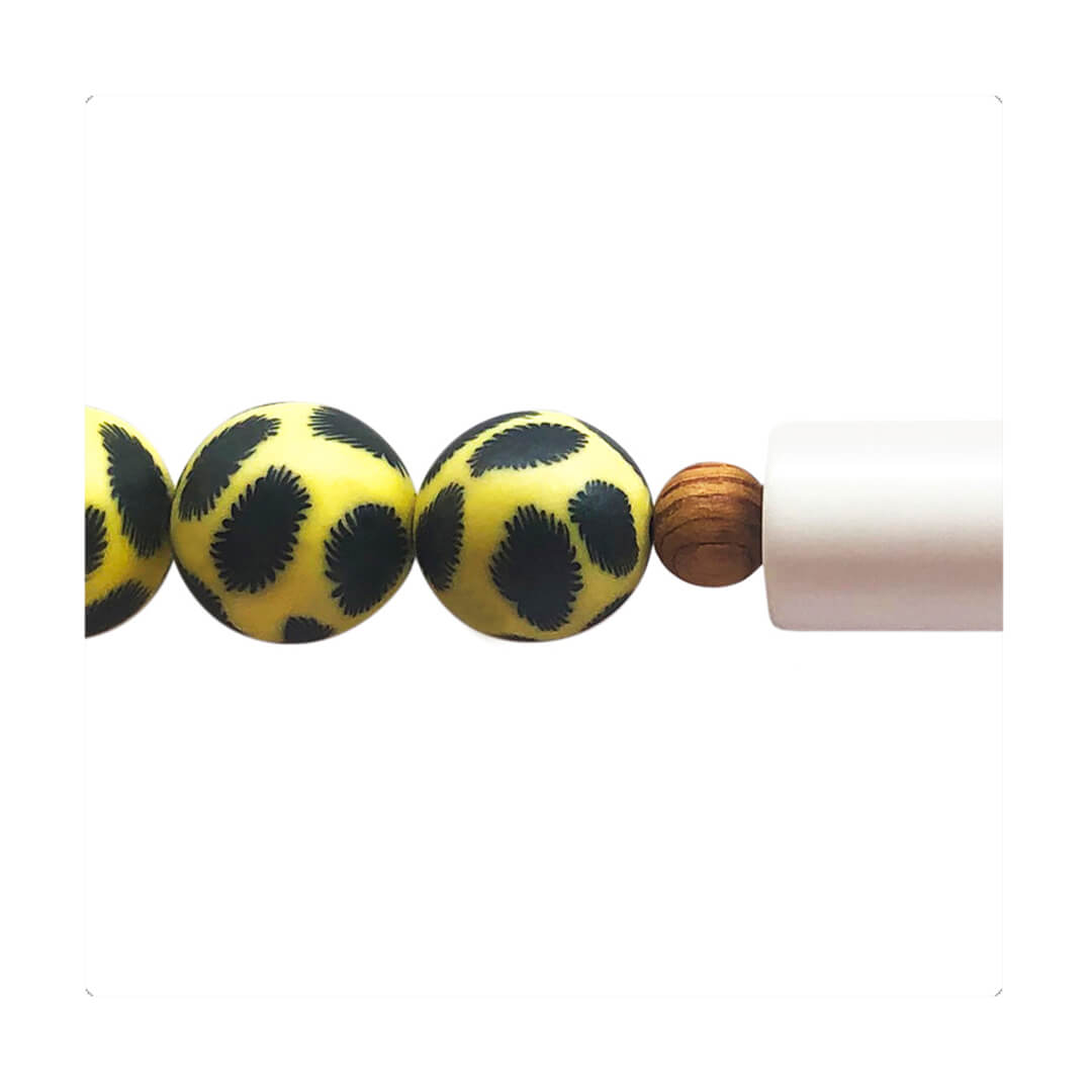 Material para armar pulsera elástica con cuentas variadas, en hilo de alta resistencia. Diseño conceptual latinoamericano. Edición Limitada.