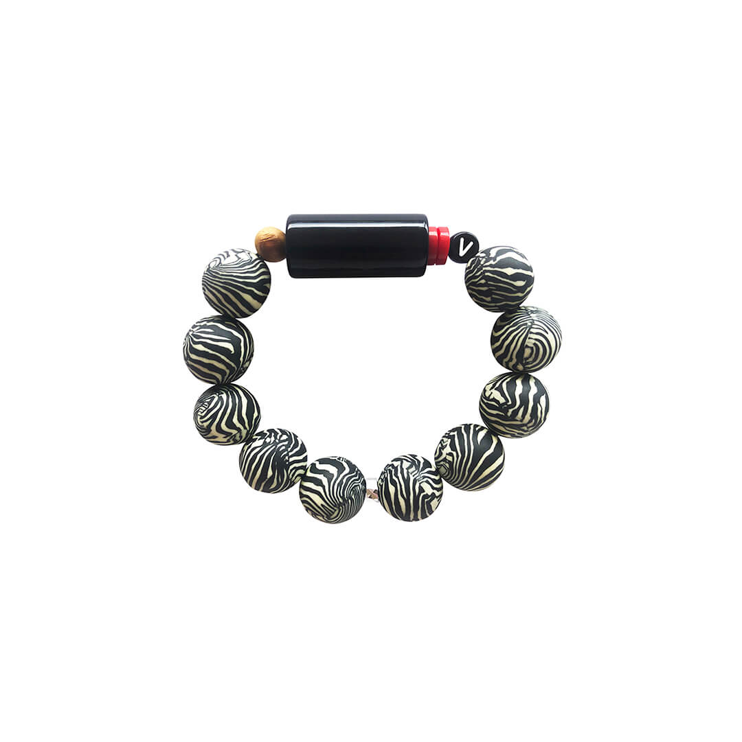 Material para armar pulsera elástica con cuentas variadas, en hilo de alta resistencia. Diseño conceptual latinoamericano. Edición Limitada.