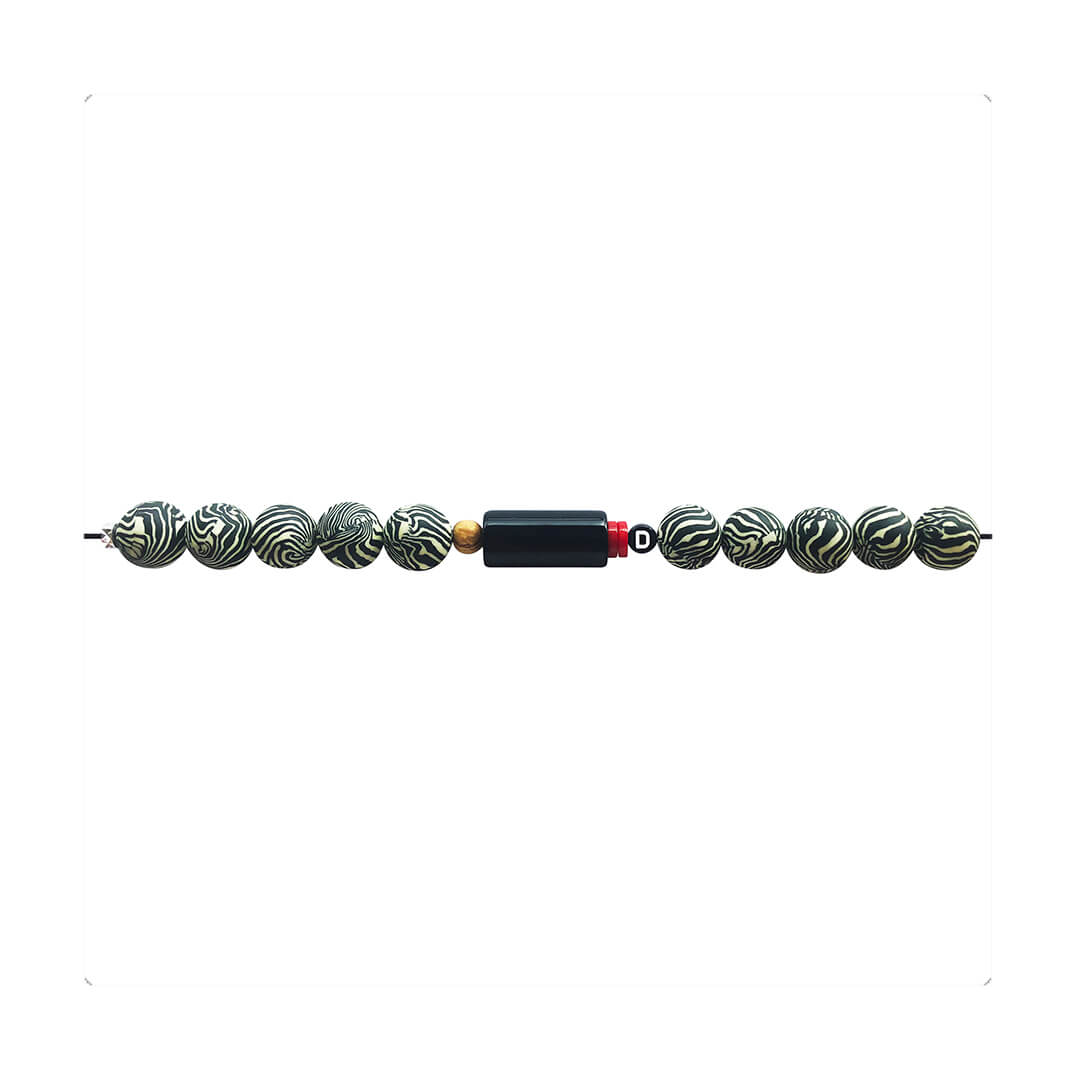Material para armar pulsera elástica con cuentas variadas, en hilo de alta resistencia. Diseño conceptual latinoamericano. Edición Limitada.