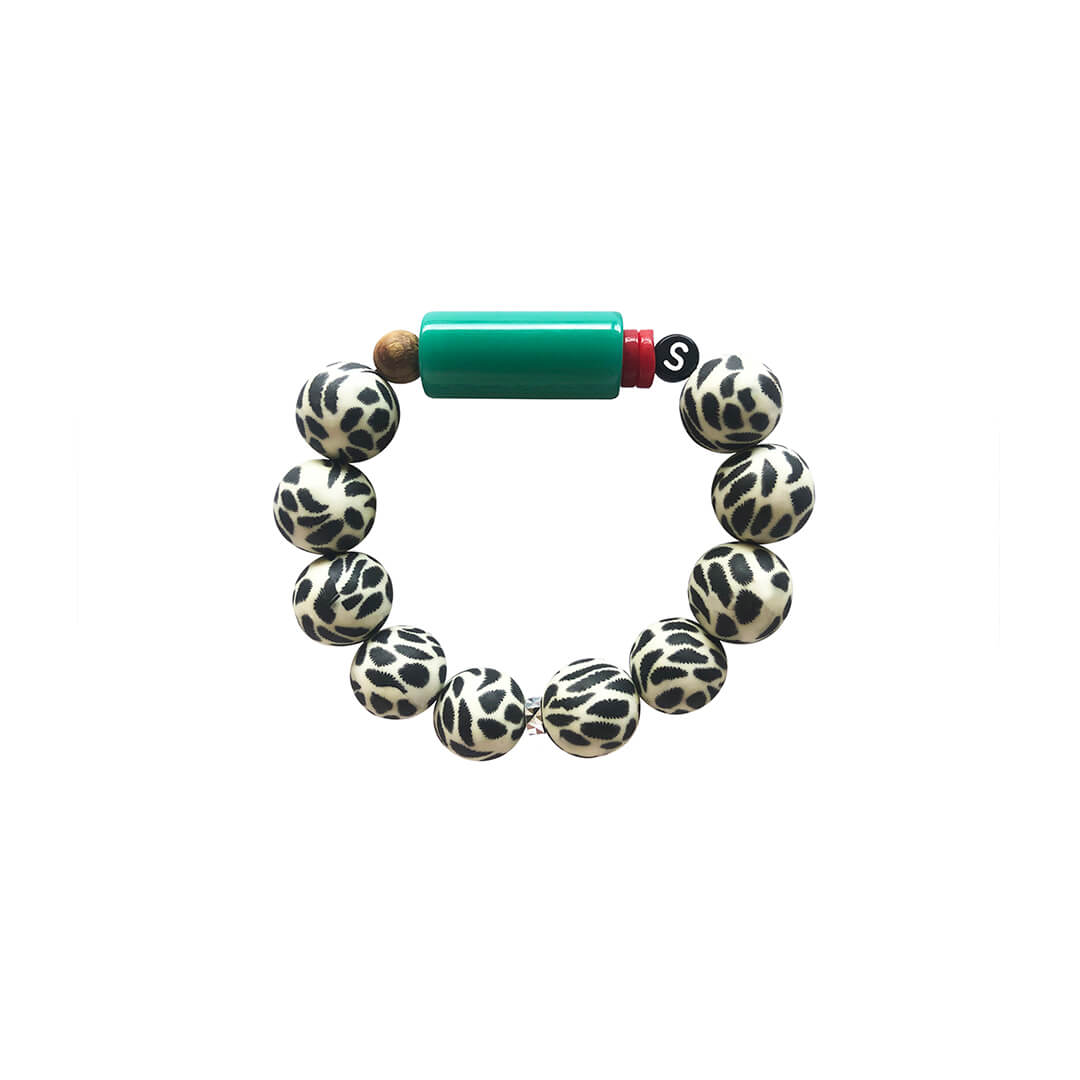 Material para armar pulsera elástica con cuentas variadas, en hilo de alta resistencia. Diseño conceptual latinoamericano. Edición Limitada.