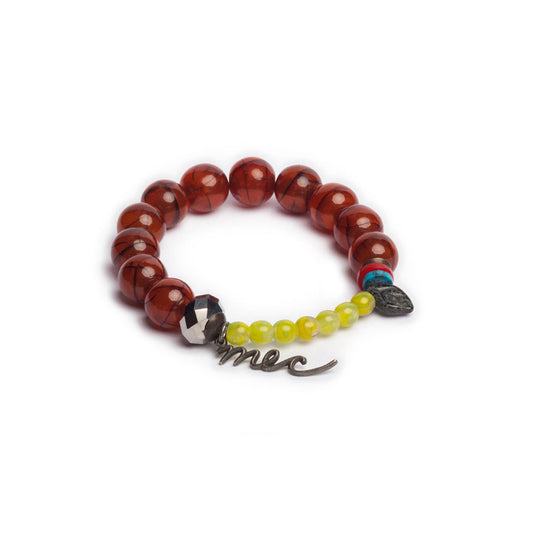 Pulsera multicolor elástica, liviana, cómoda, versátil y atemporal. Diseño conceptual latinoamericano. Escala macro.