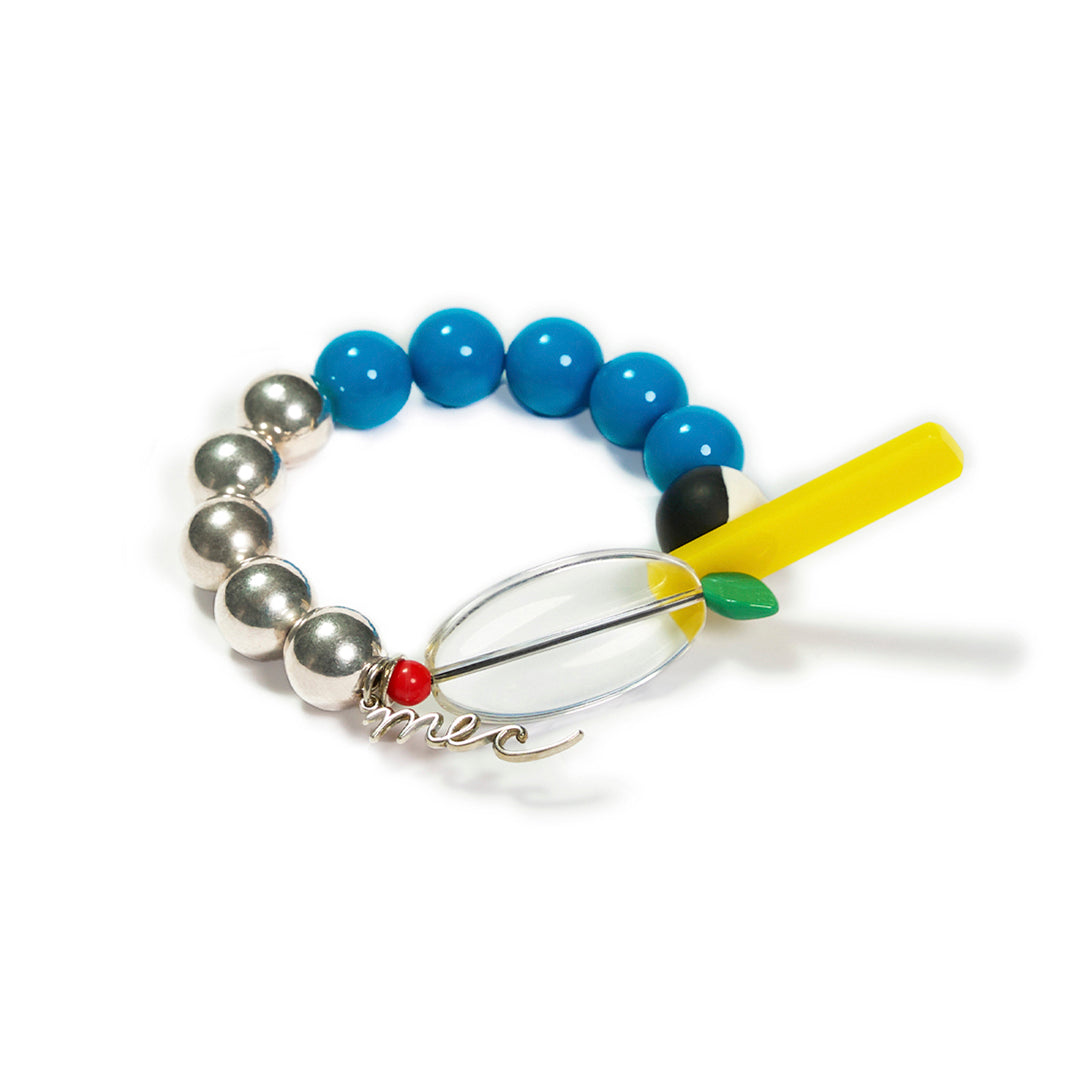 Pulsera multicolor elástica, liviana, cómoda, versátil y atemporal. Diseño conceptual latinoamericano. Escala macro.