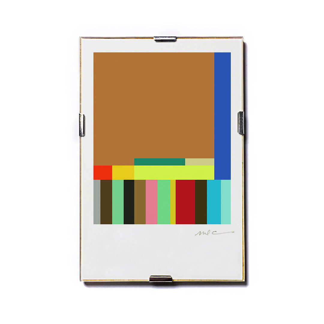 Postal de pulsera multicolor atemporal. Diseño conceptual latinoamericano. Escala macro.